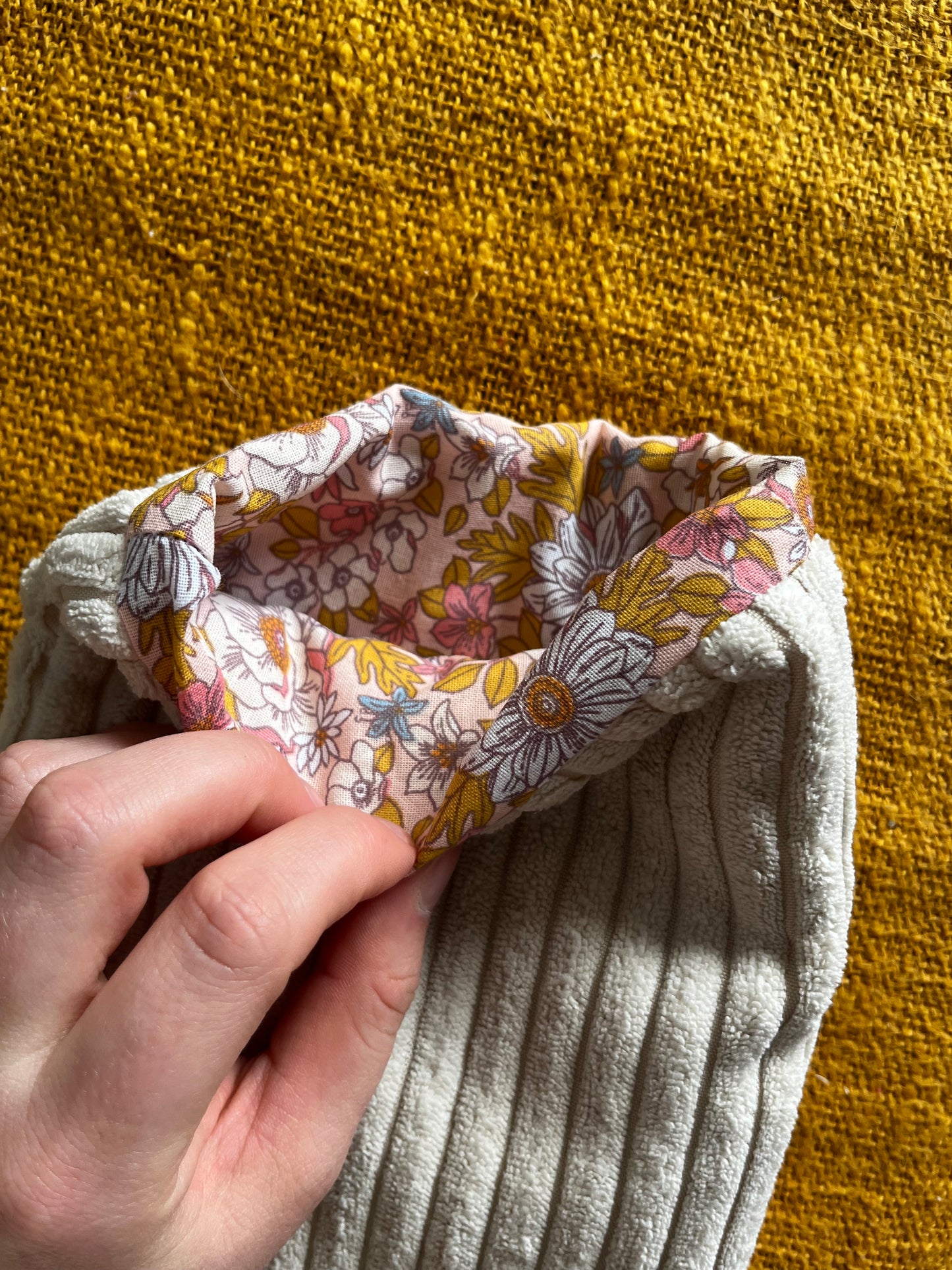 Pochette à livre velours écrue