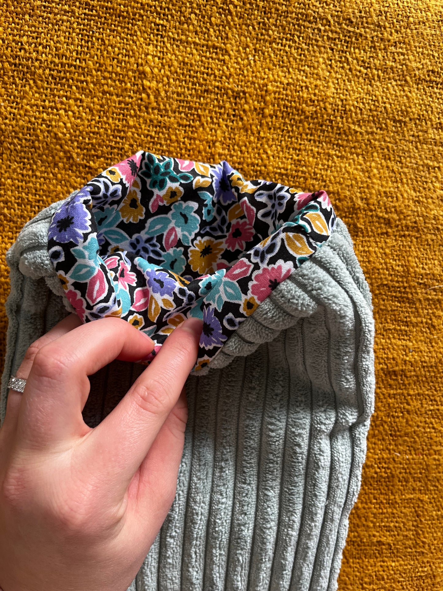 Pochette à livre velours sauge