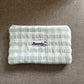 Pochette plate vichy vert d'eau & blanc