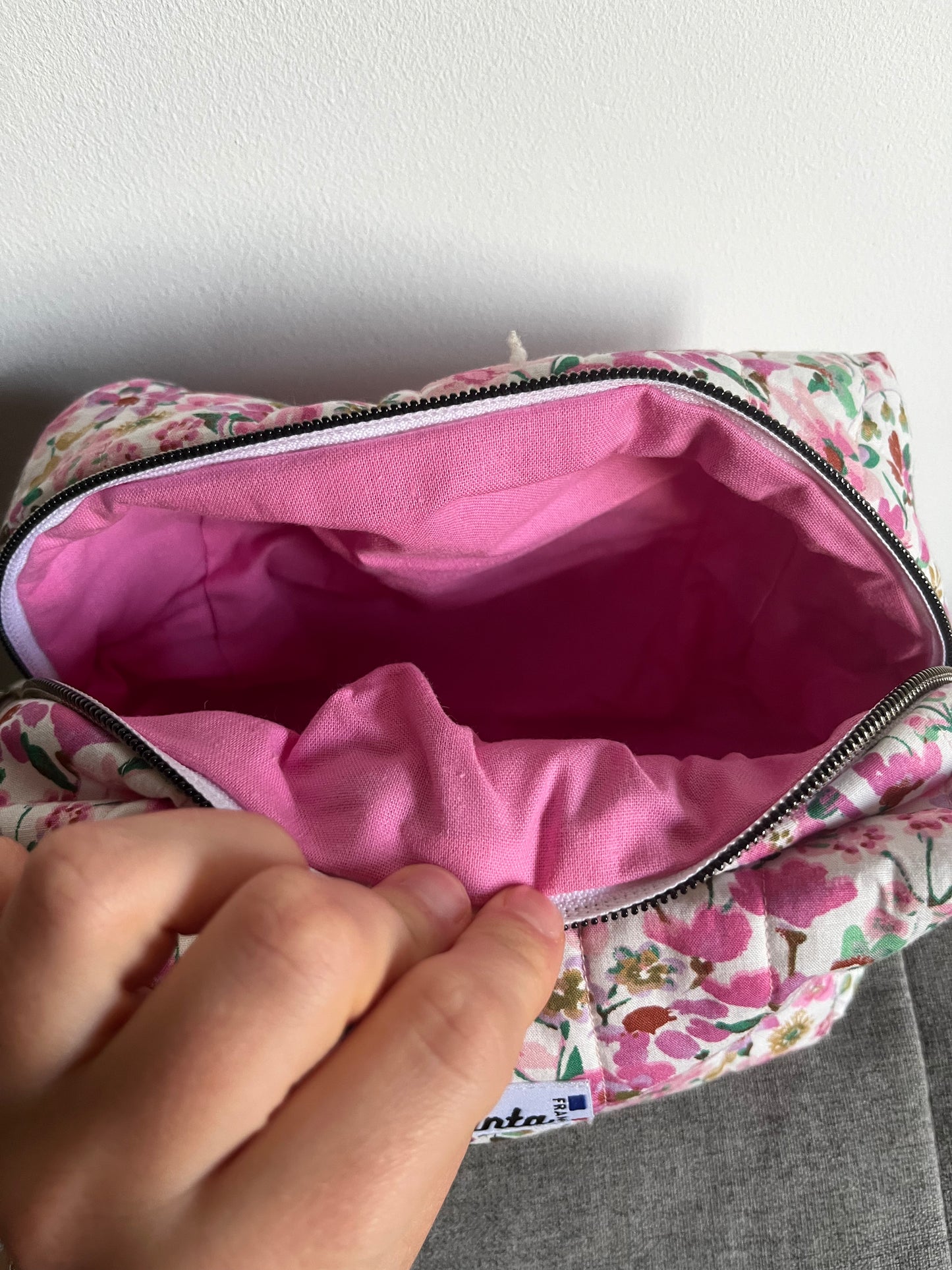 Trousse fleurie rose